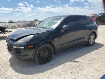  Salvage Porsche Cayenne