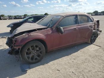  Salvage Chrysler 300