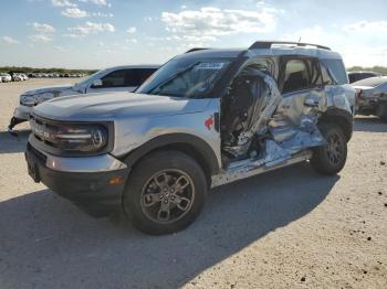  Salvage Ford Bronco