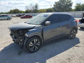  Salvage Nissan Kicks