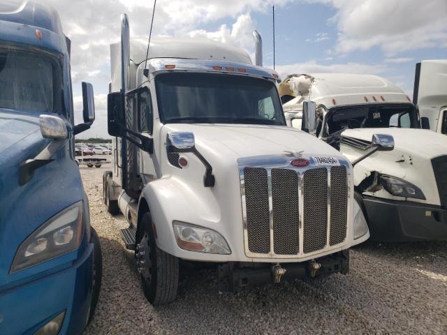  Salvage Peterbilt 579