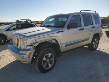  Salvage Jeep Liberty