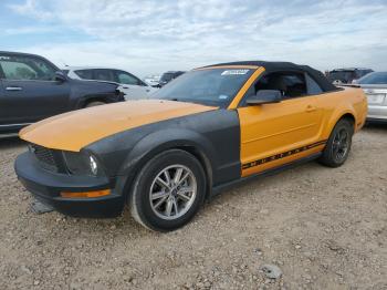  Salvage Ford Mustang