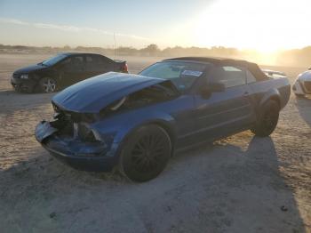  Salvage Ford Mustang