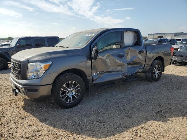  Salvage Nissan Titan