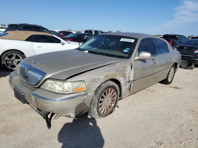  Salvage Lincoln Towncar