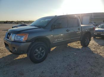  Salvage Nissan Titan