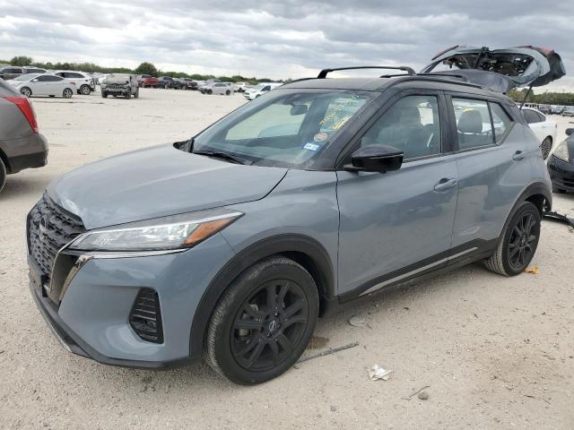  Salvage Nissan Kicks