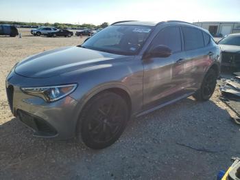  Salvage Alfa Romeo Stelvio