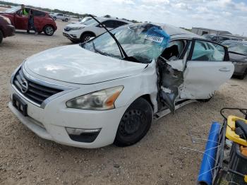  Salvage Nissan Altima