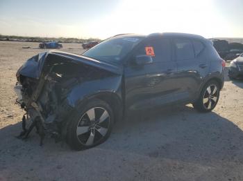  Salvage Volvo XC40