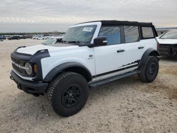  Salvage Ford Bronco