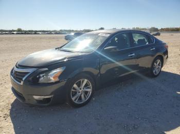  Salvage Nissan Altima