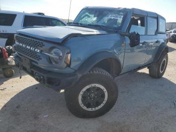  Salvage Ford Bronco