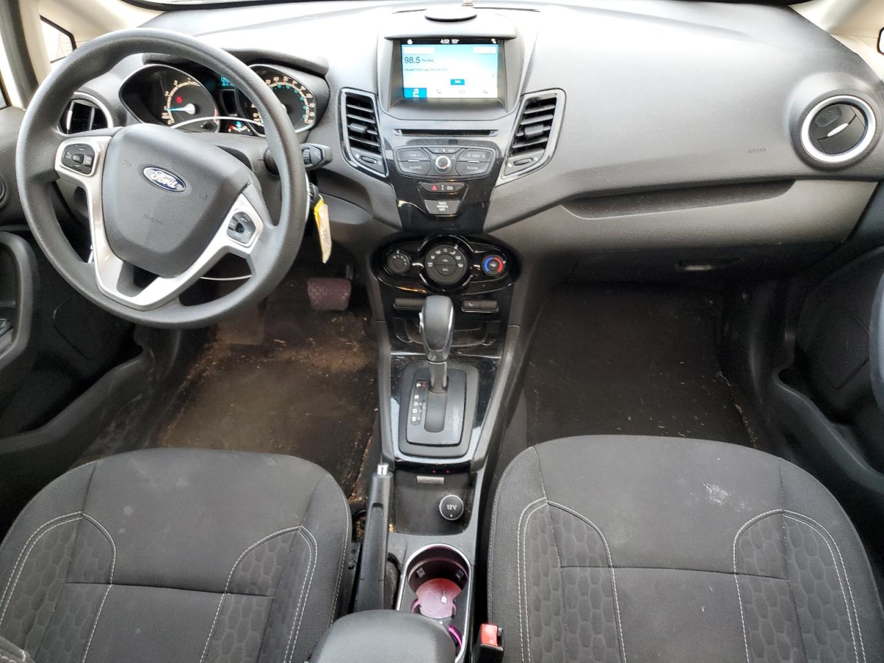 Ford Fiesta Se Image 10