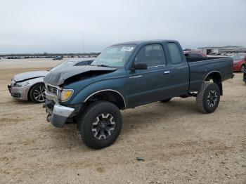  Salvage Toyota Tacoma