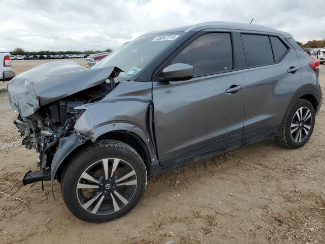  Salvage Nissan Kicks