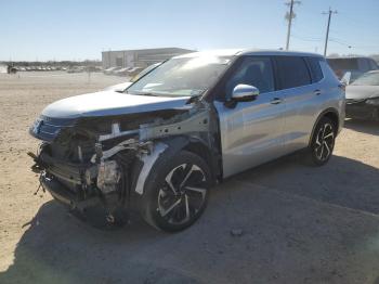  Salvage Mitsubishi Outlander