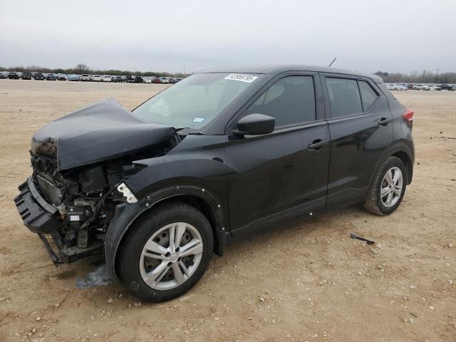  Salvage Nissan Kicks