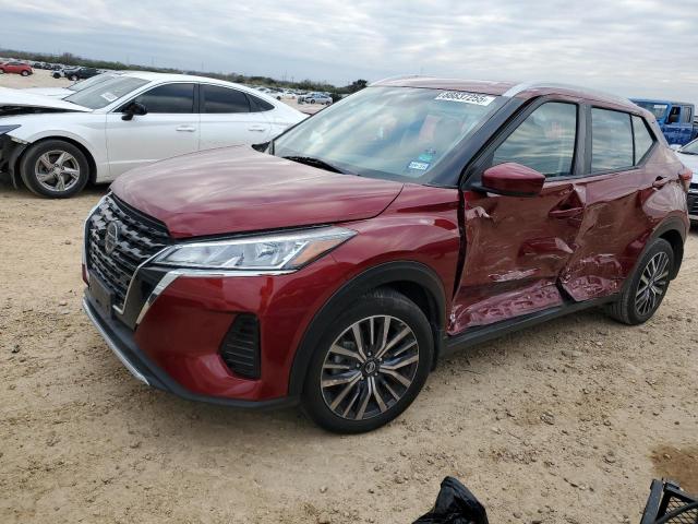  Salvage Nissan Kicks