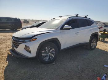  Salvage Hyundai TUCSON