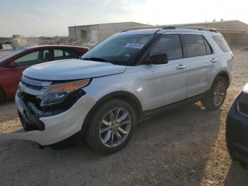  Salvage Ford Explorer