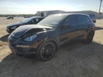  Salvage Porsche Cayenne