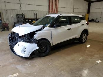  Salvage Nissan Kicks