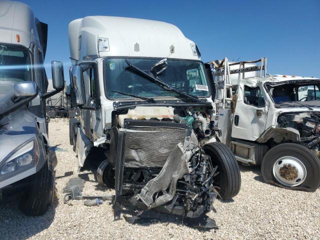  Salvage Volvo Vnl