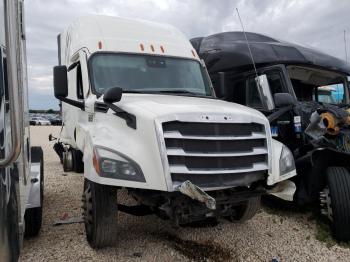  Salvage Freightliner Cascadia 1