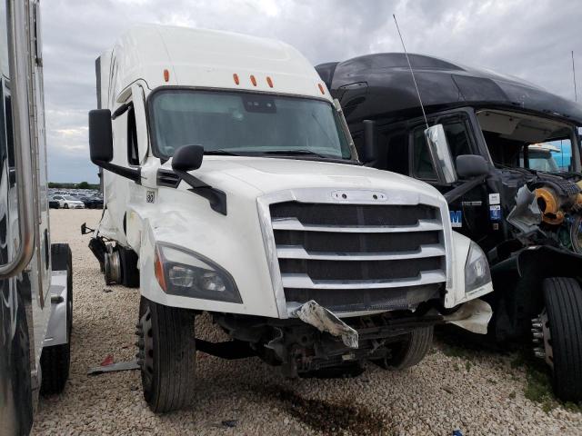  Salvage Freightliner Cascadia 1