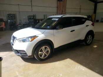  Salvage Nissan Kicks