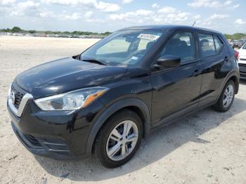  Salvage Nissan Kicks