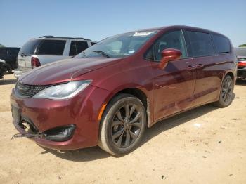  Salvage Chrysler Pacifica