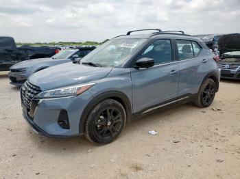  Salvage Nissan Kicks