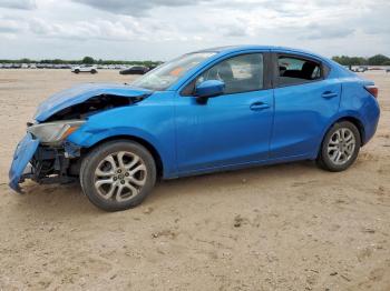  Salvage Toyota Yaris