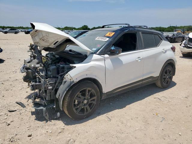  Salvage Nissan Kicks