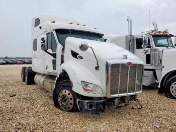  Salvage Peterbilt 587