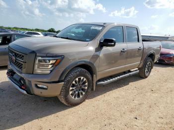  Salvage Nissan Titan