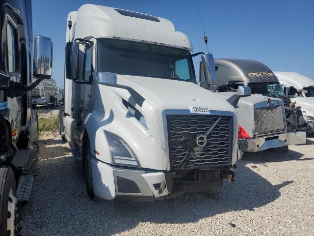  Salvage Volvo Vnl