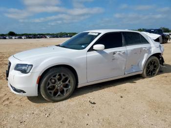  Salvage Chrysler 300