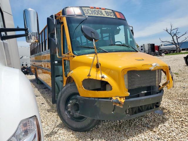  Salvage Freightliner Chassis B2