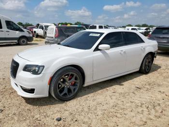  Salvage Chrysler 300