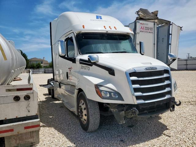  Salvage Freightliner Cascadia 1