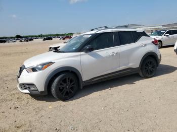  Salvage Nissan Kicks