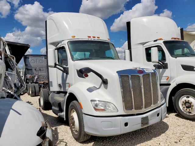  Salvage Peterbilt 579