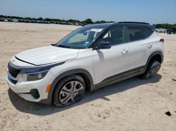  Salvage Kia Seltos