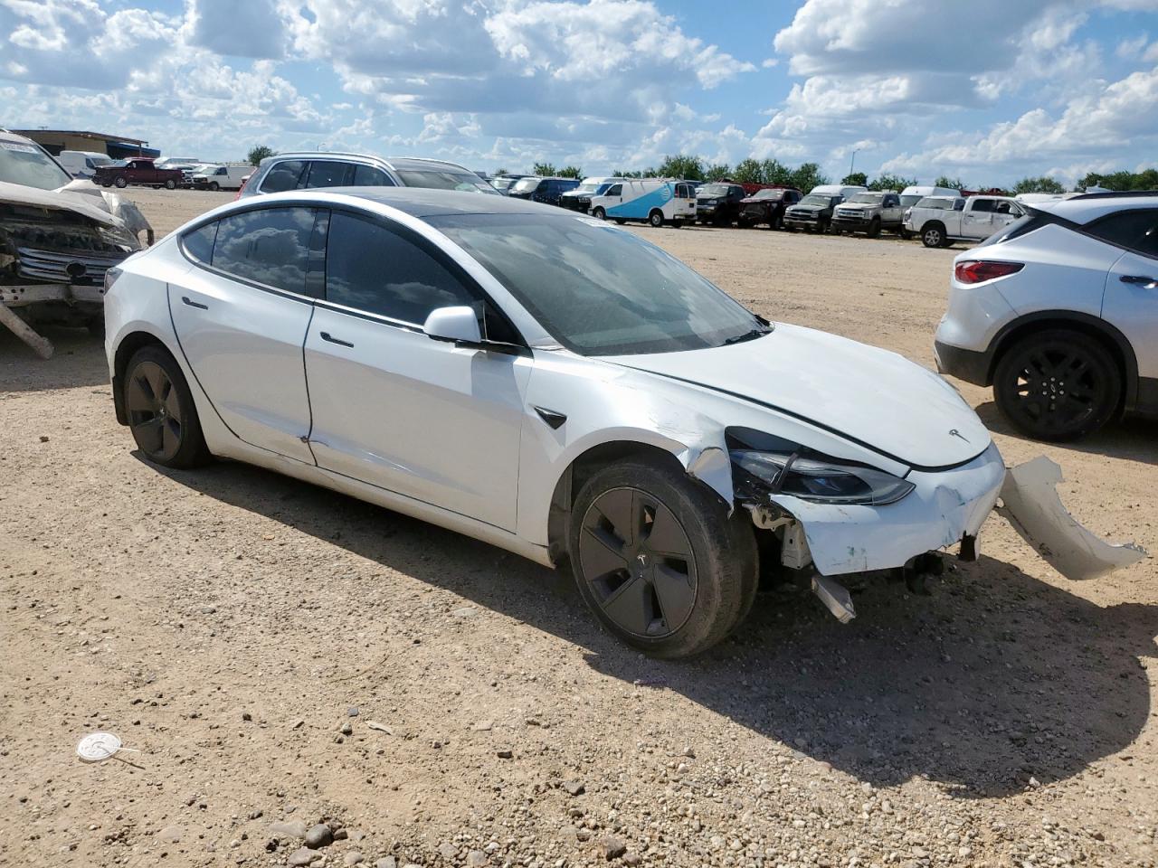 Tesla Model 3 Image 11