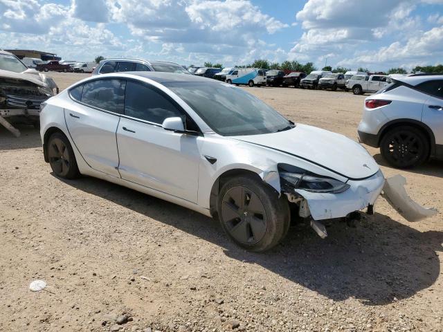 Tesla Model 3 Image 11