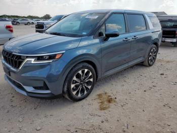 Salvage Kia Carnival